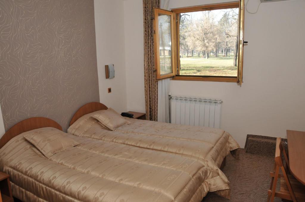 Hotel Kanet Szkopje Szoba fotó