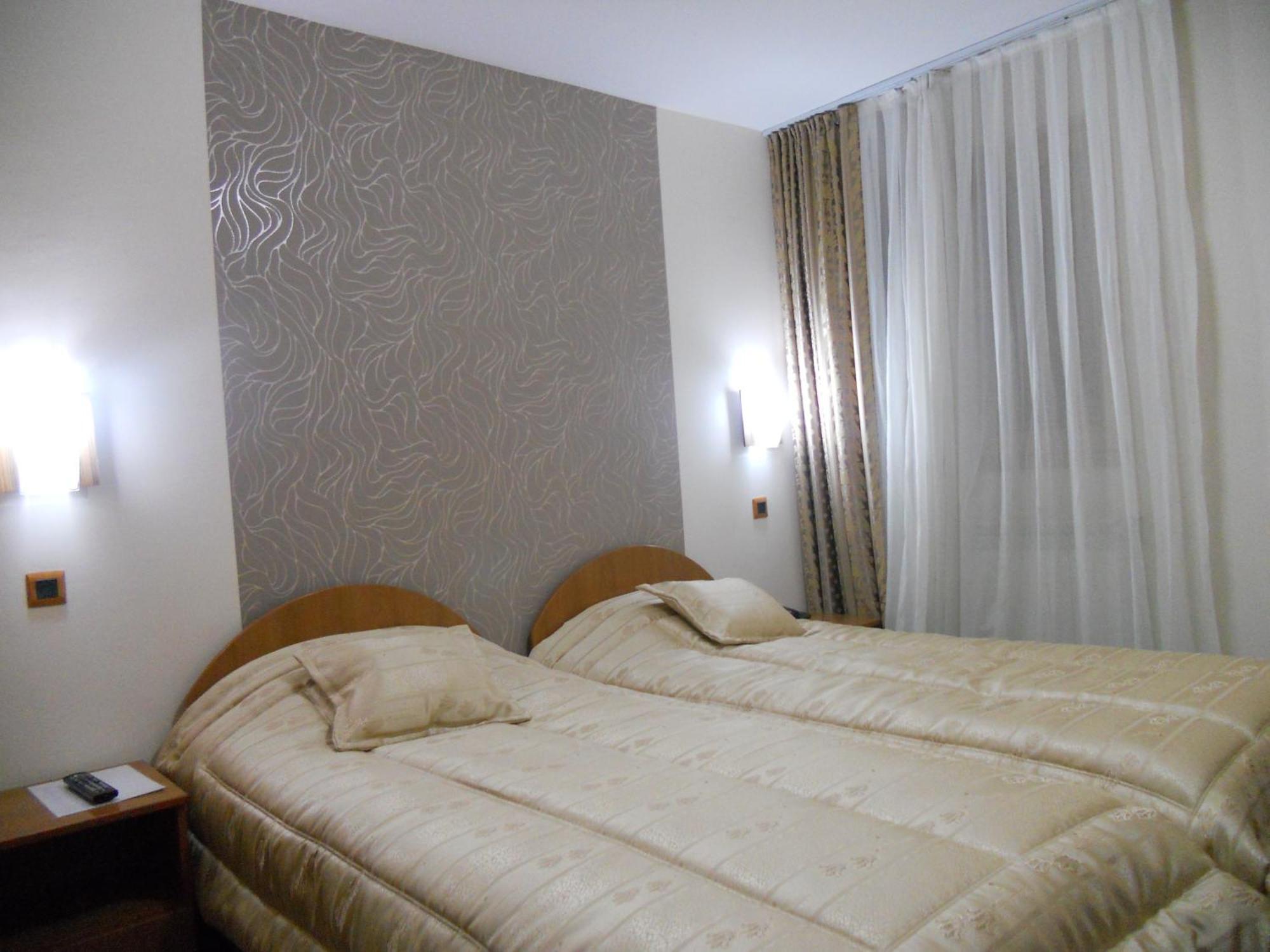 Hotel Kanet Szkopje Kültér fotó