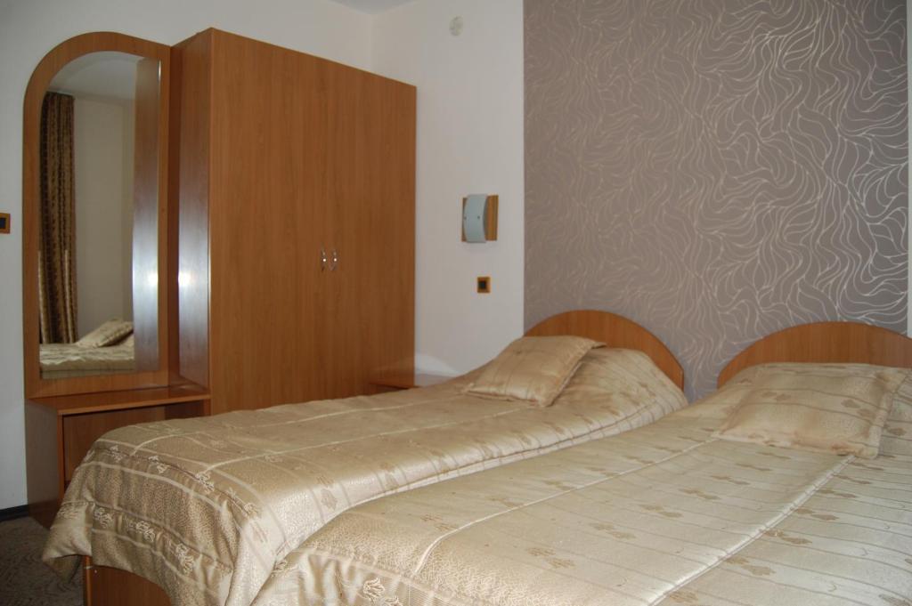 Hotel Kanet Szkopje Kültér fotó