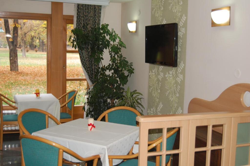 Hotel Kanet Szkopje Kültér fotó